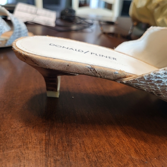 Donald Pliner Elly Silver Cork Kitten Heel Sandals Size 11 - Picture 10 of 13